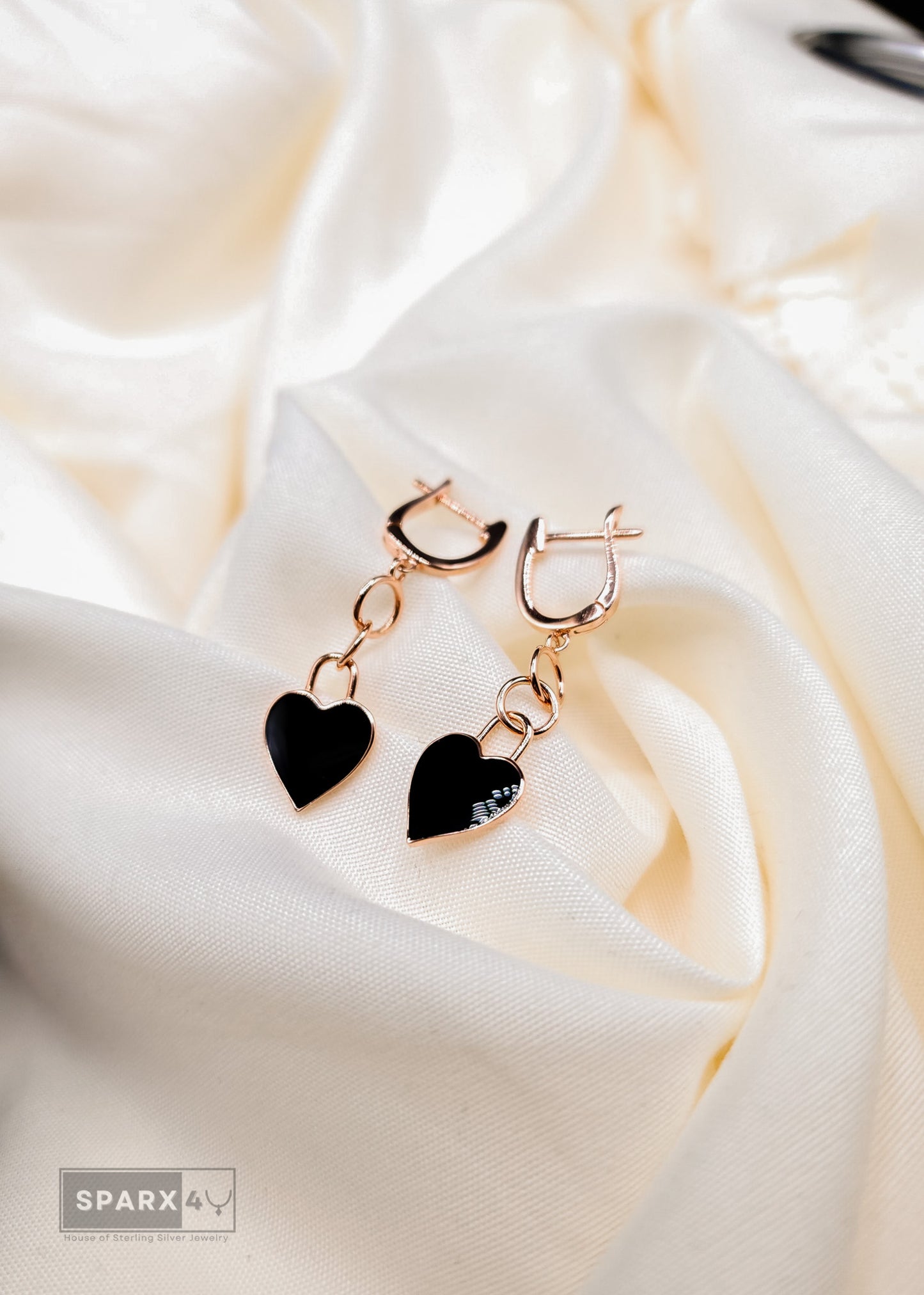 BLACK HEART DANGLE EARRINGS
