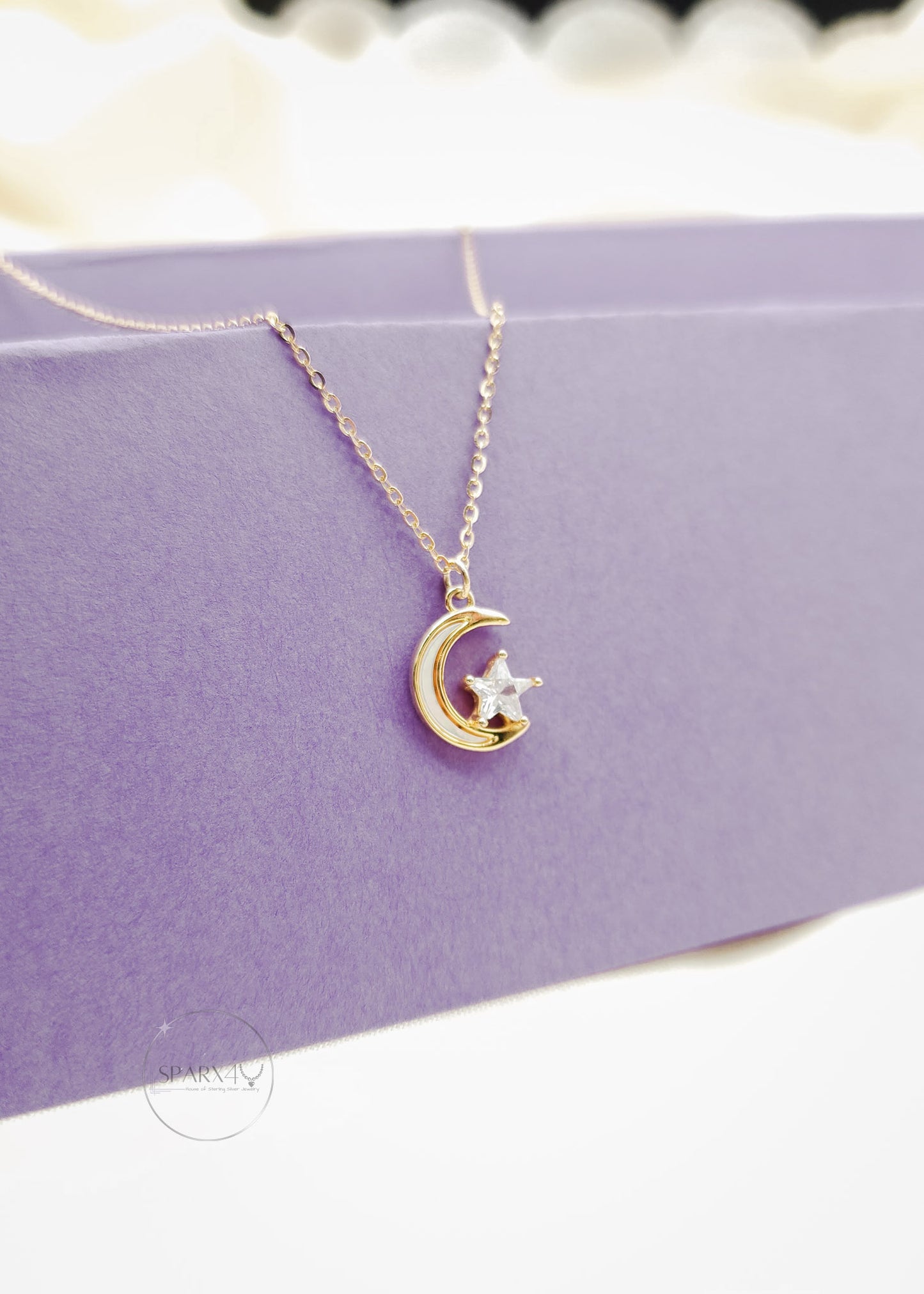 GOLD LUNAR DREAMER NECKLACE