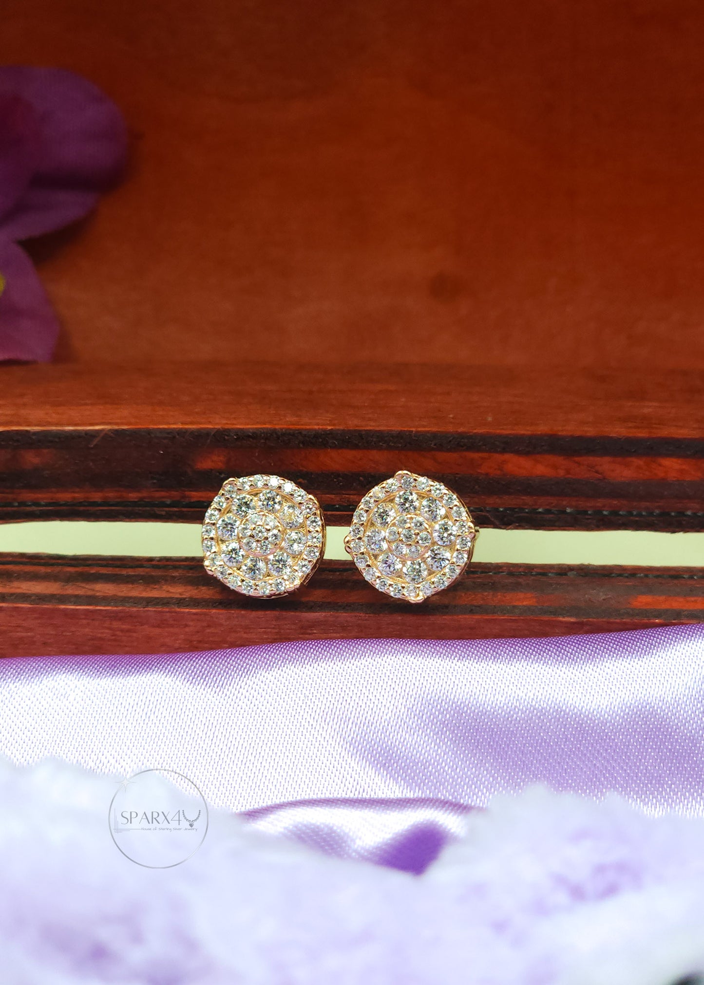 GLEAMING ROSE STUD EARRING