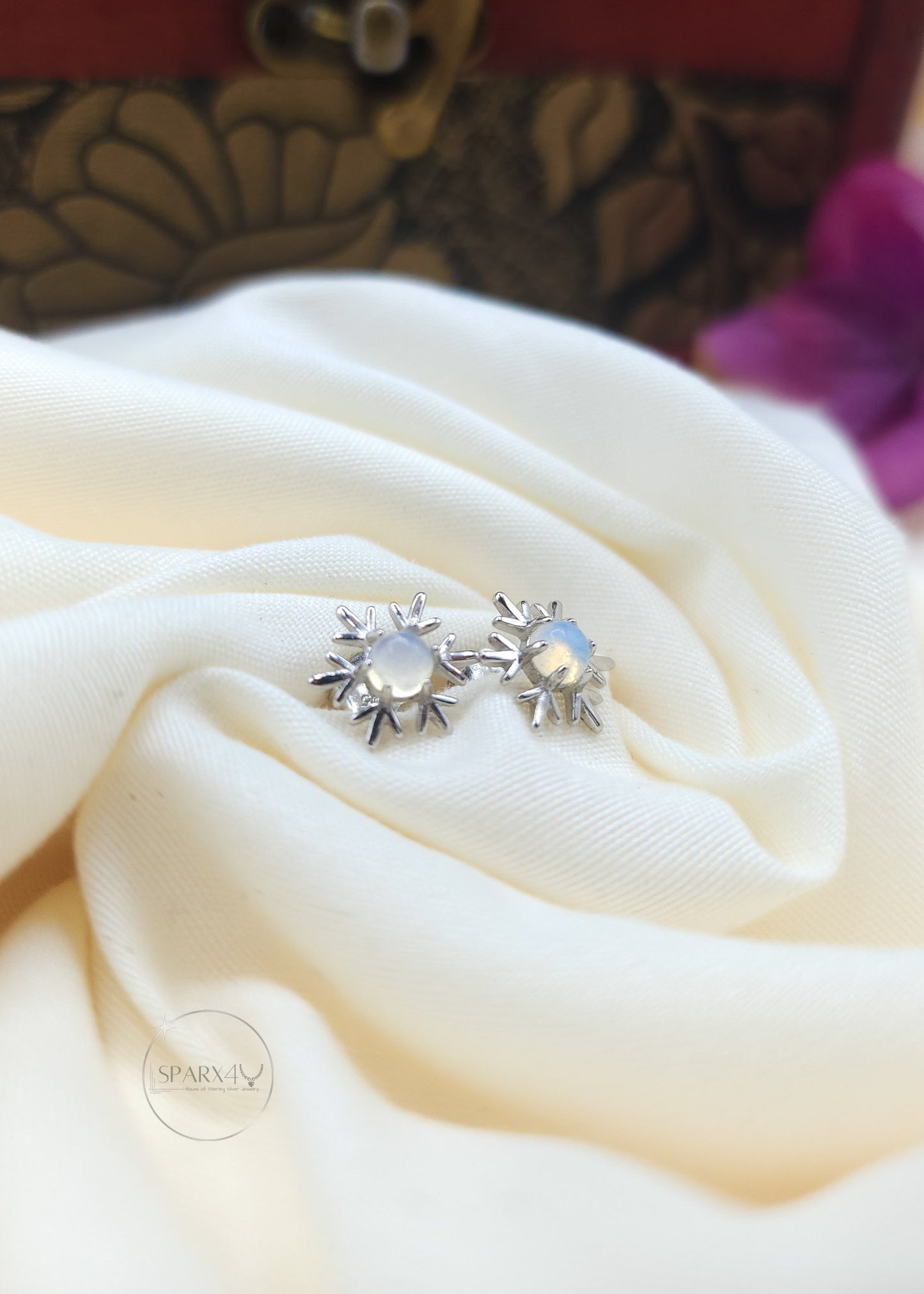 STERLING SILVER SNOWFLAKE STUD EARRING