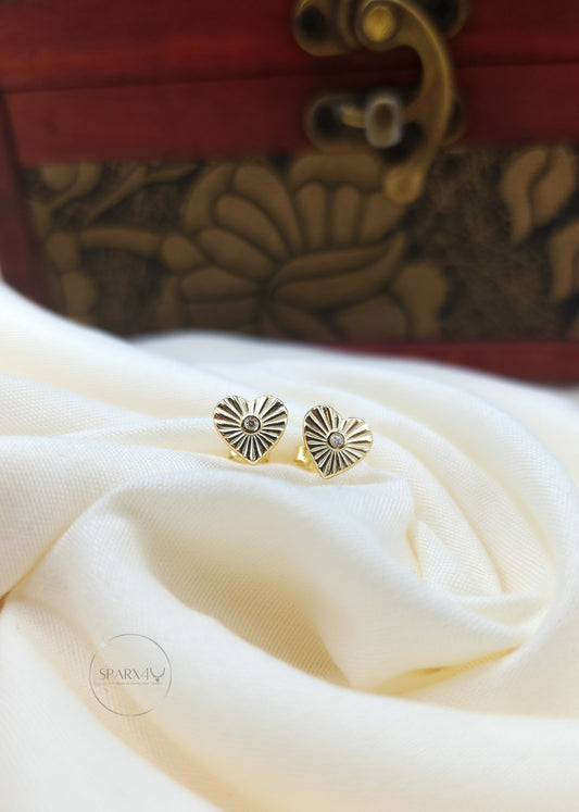 GOLD SHIMMERING HEART STUD EARRING