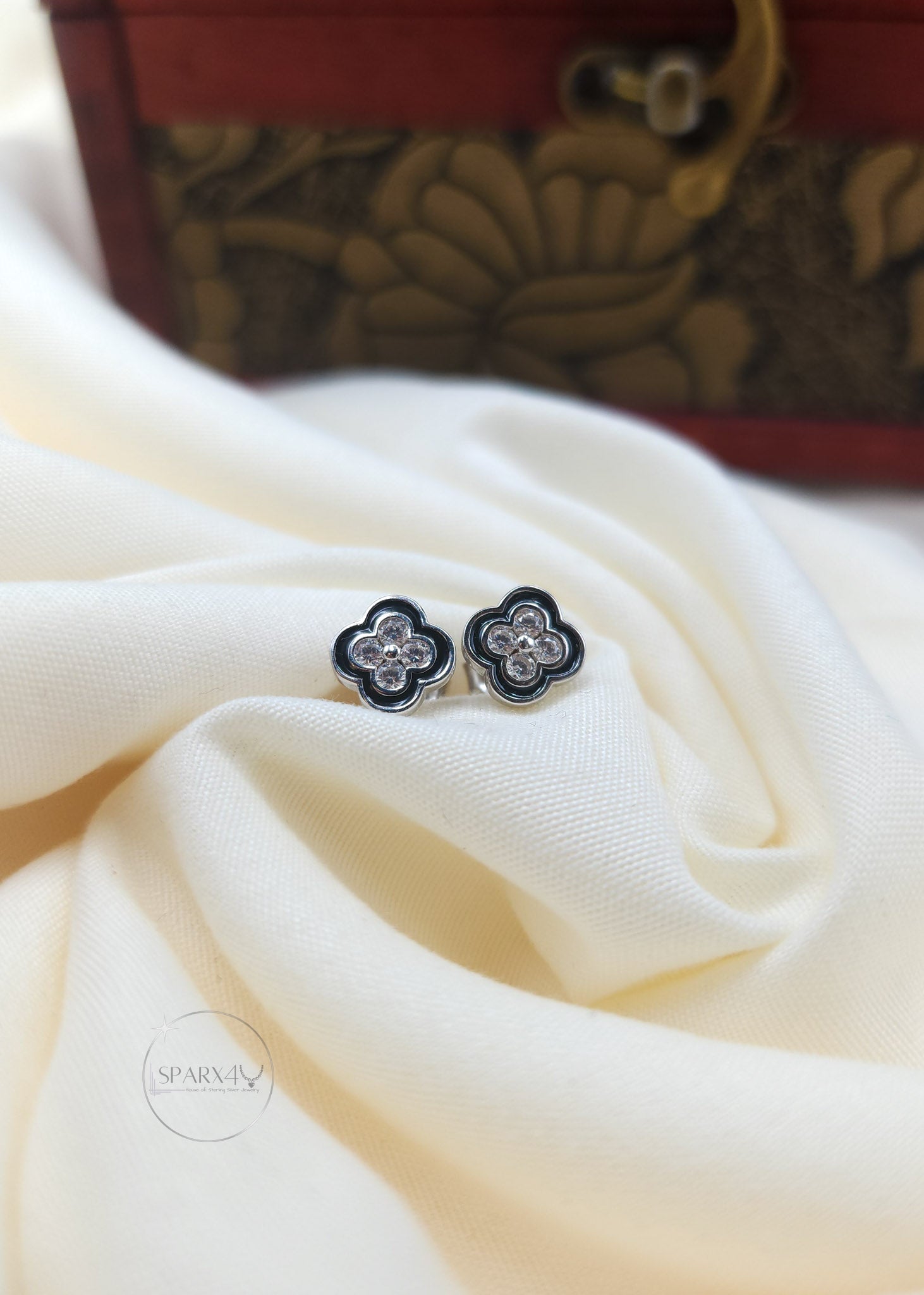 TWILIGHT BLOOM EARRING