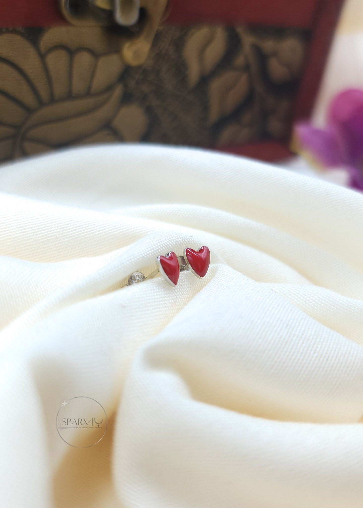 RED HEART STUD EARRING