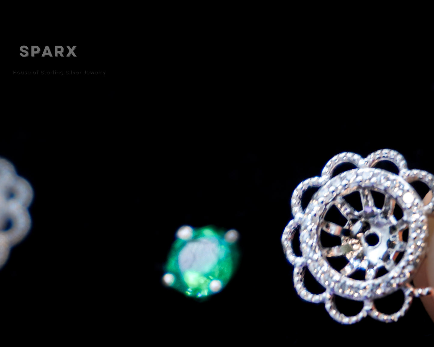 2 in 1 ROUND FLOWER STUD EARRINGS (GREEN)