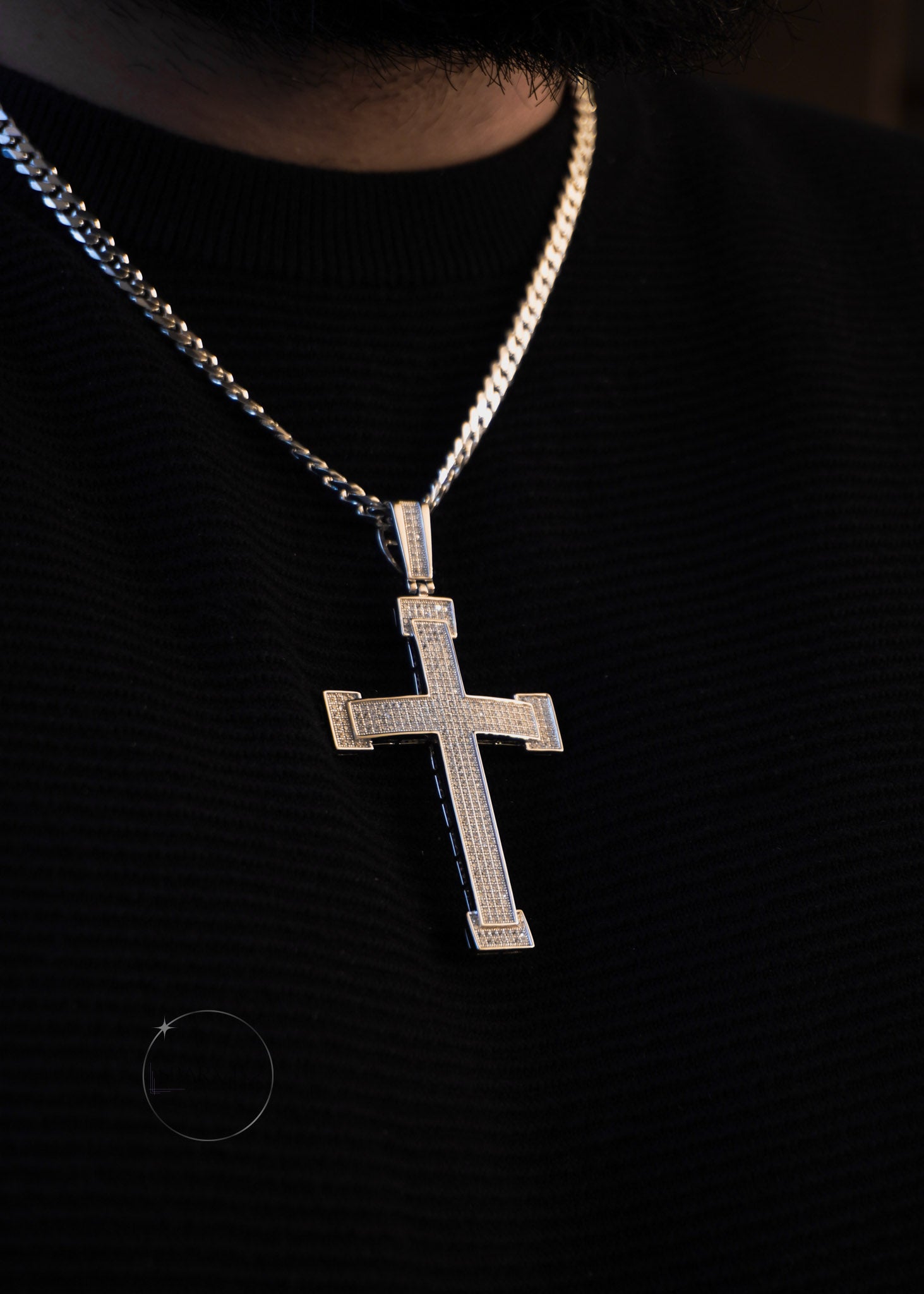LARGE CROSS PENDANT