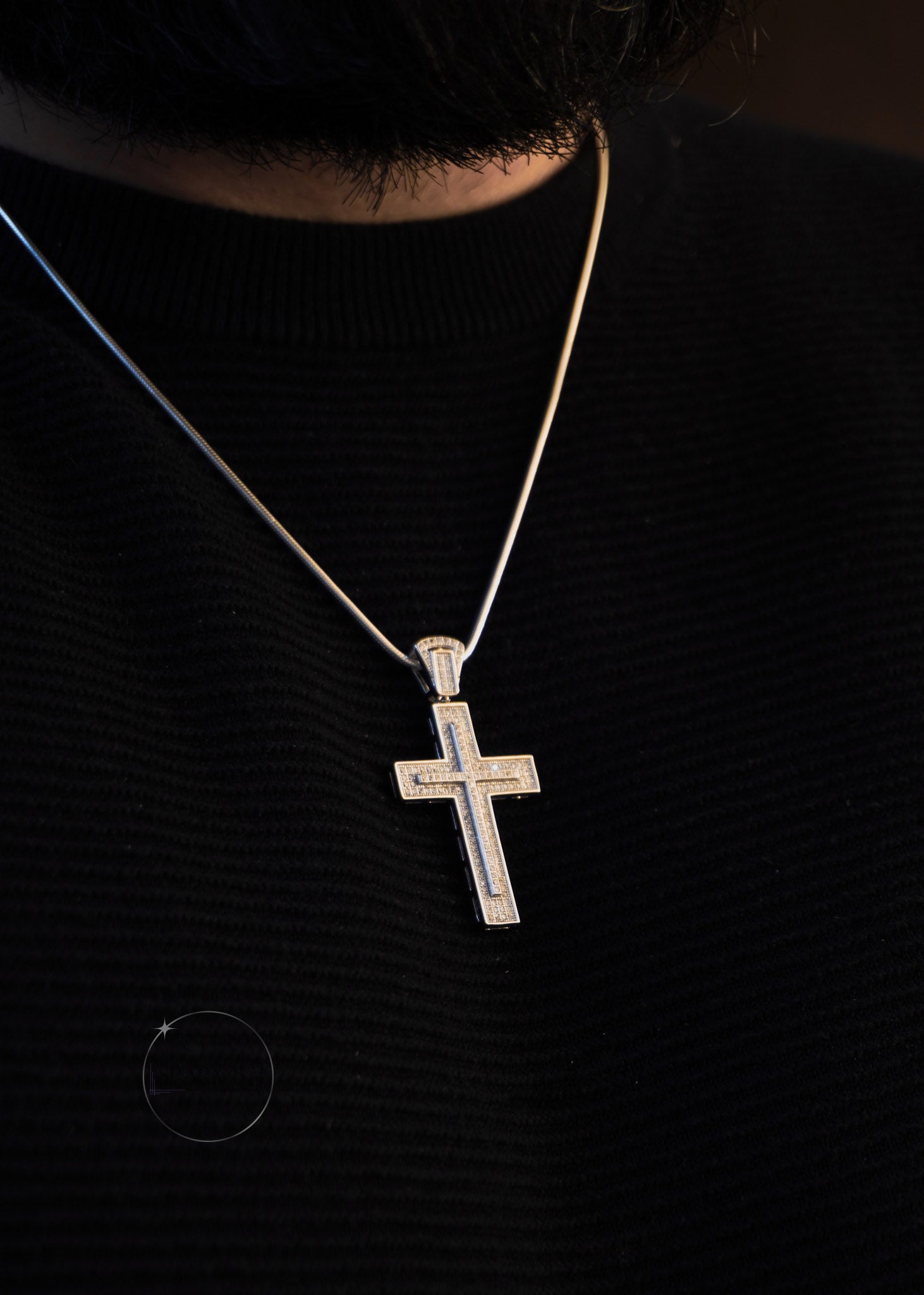 CROSS PENDANT