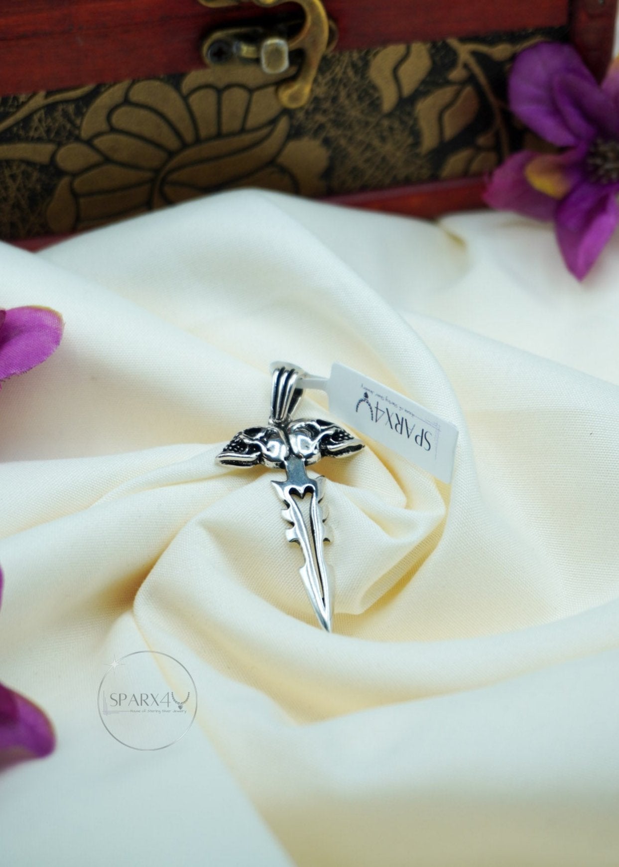 Skull Dagger Pendant in silver