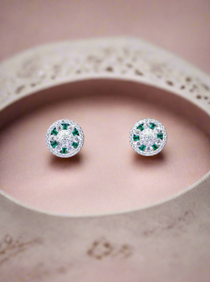 EMERALD GREEN ROUND STUD