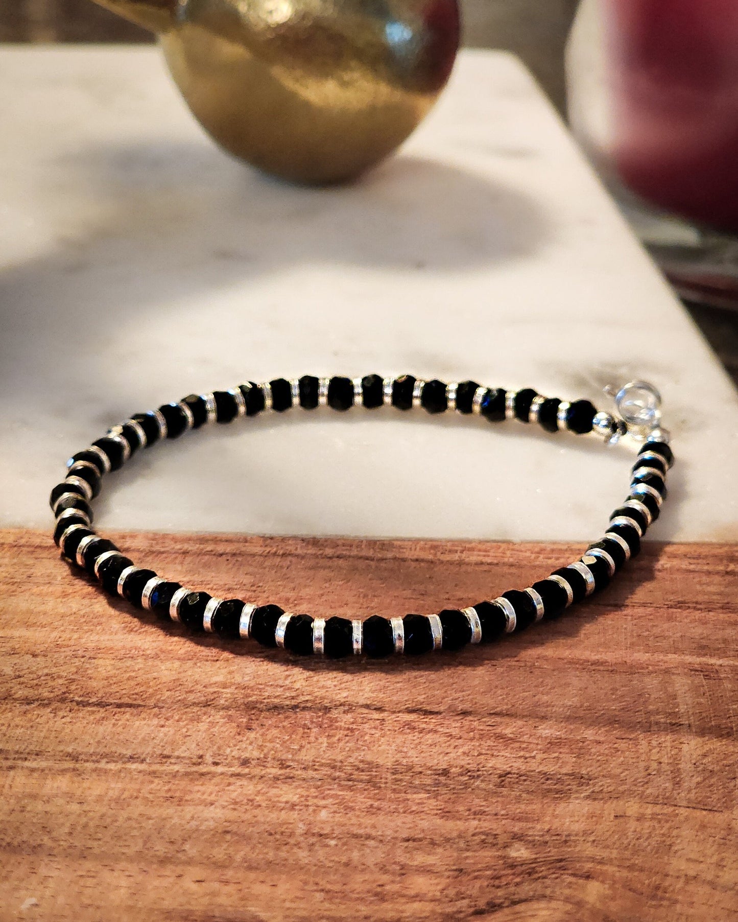 MINIMALISTIC BLACK BEADS BRACELET