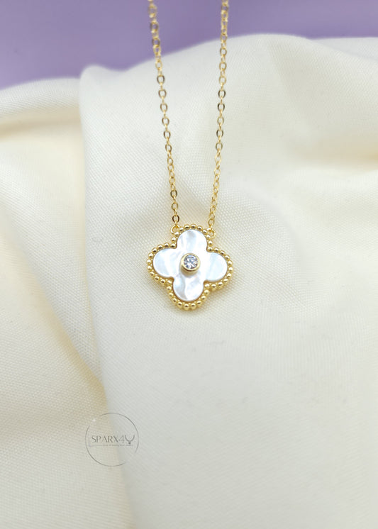 LUCKY CLOVER MOTHER OF PEARL Gold NECKLACE
