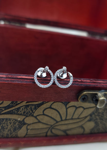 NAIL STUD EARRING