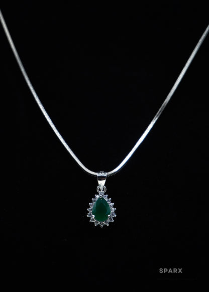 PEAR EMARALD PENDANT SET