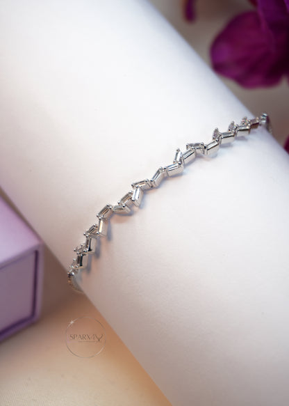 SILKEN LINKS BRACELET
