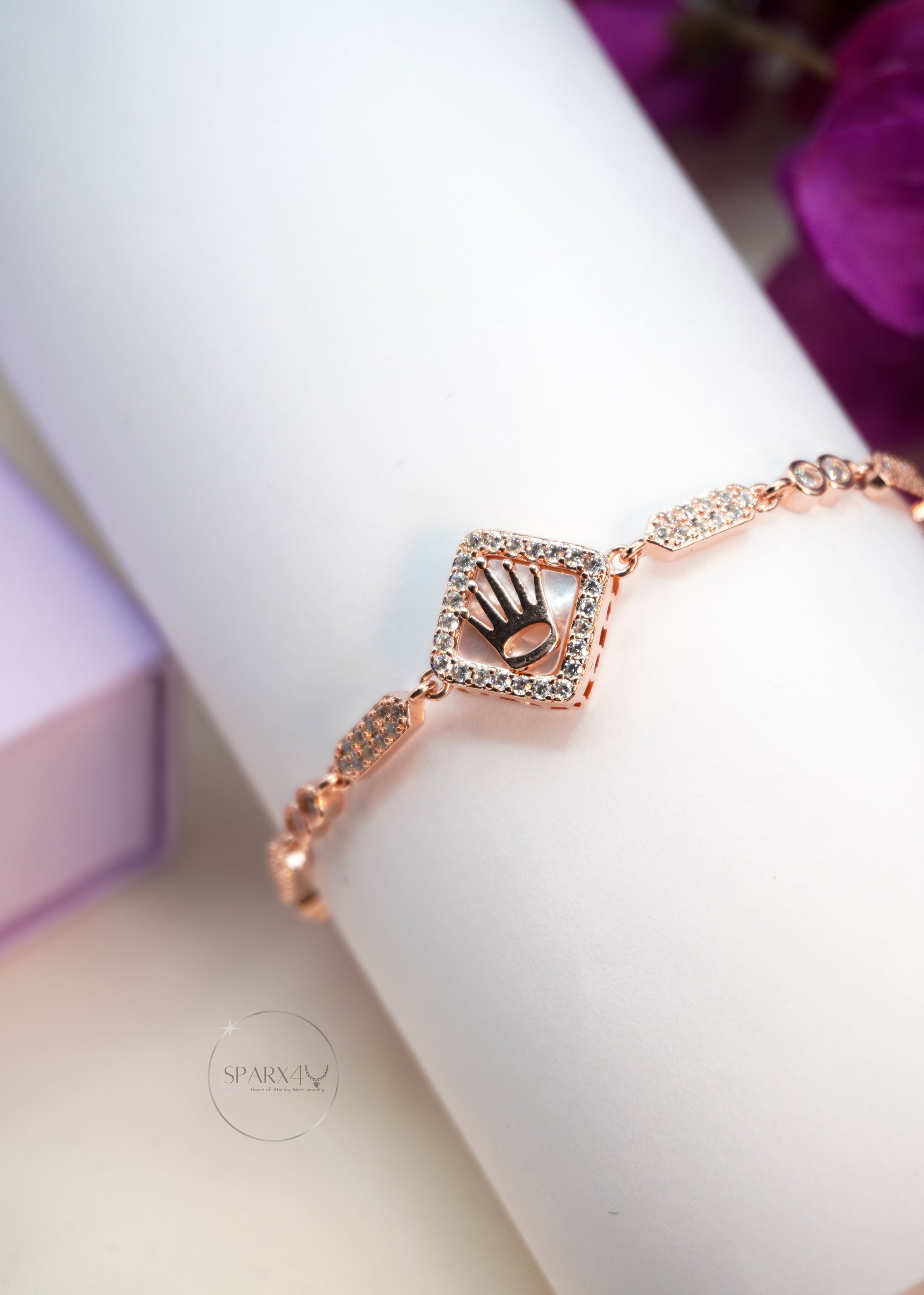 BRACELET