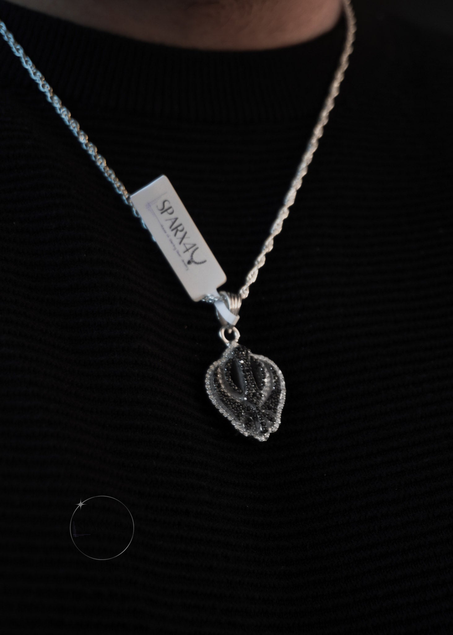 KHANDA PENDANT