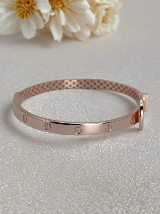 DESIGNER CHAIN BELT CUFF BANGLE