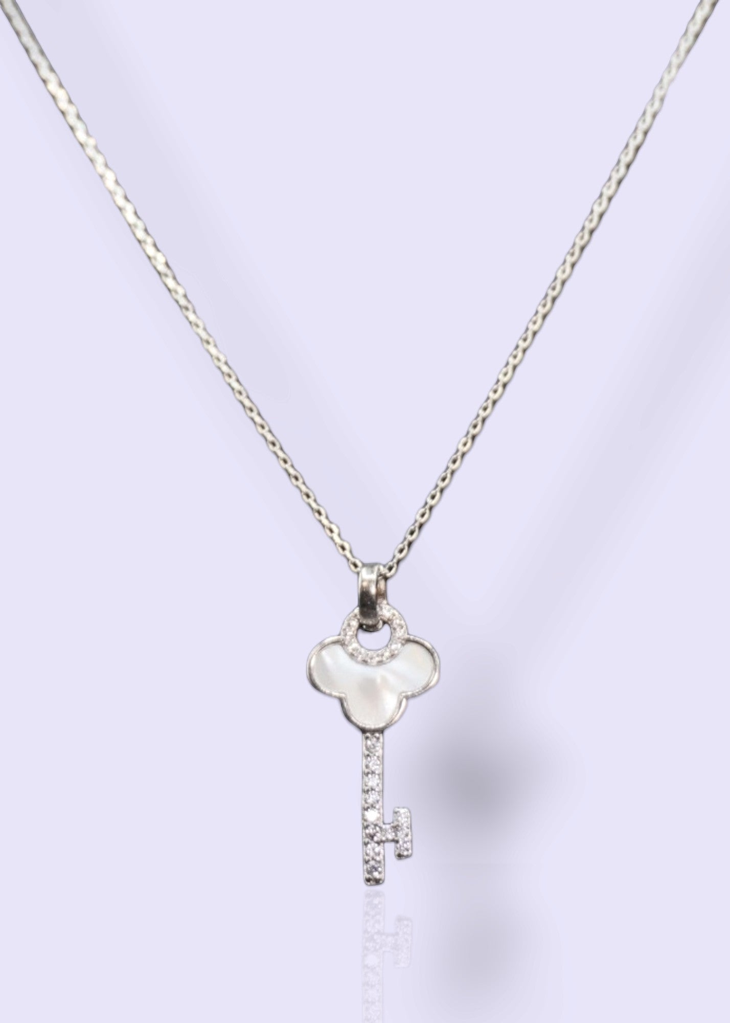 MOTHER PEARL KEY NECKLACE